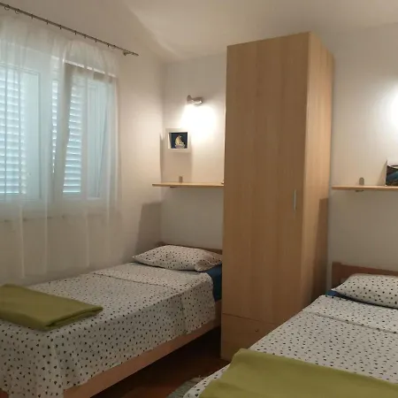 Karla, Dobropoljana, Otok Pasman Dobropoljana