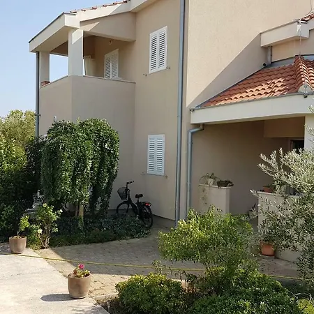 Karla, Dobropoljana, Otok Pasman