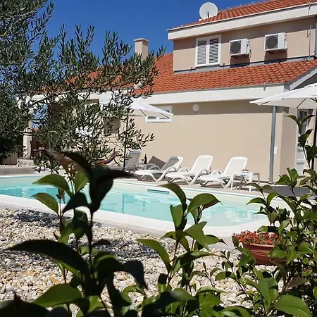 Karla, Dobropoljana, Otok Pasman *