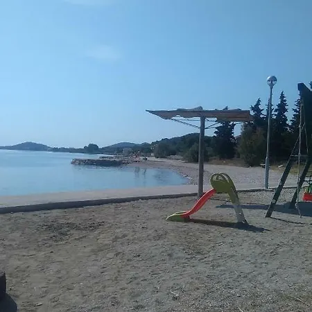 Karla, Dobropoljana, Otok Pasman