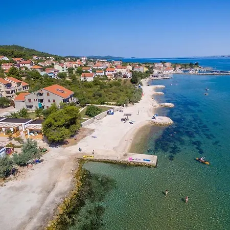 Karla, Dobropoljana, Otok Pasman *