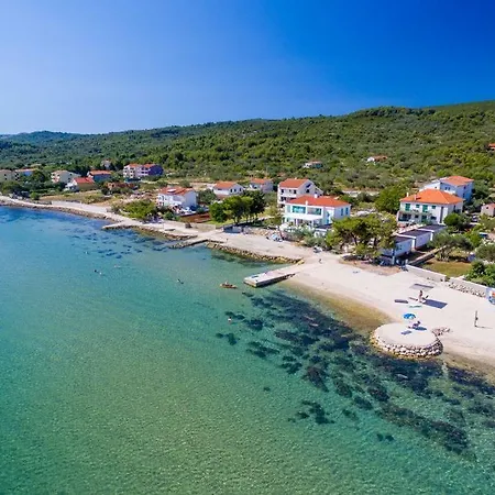 Karla, Dobropoljana, Otok Pasman *