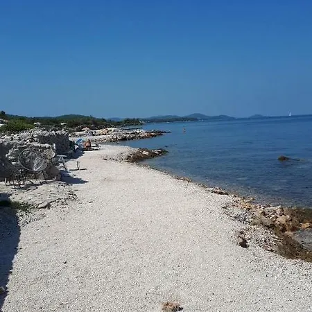 Karla, Dobropoljana, Otok Pasman *