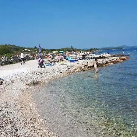 Karla, Dobropoljana, Otok Pasman Apartment Dobropoljana