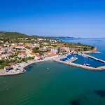 Karla, Dobropoljana, Otok Pasman Apartman Dobropoljana