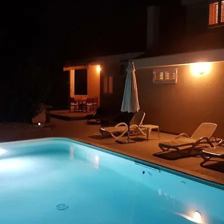Karla, Dobropoljana, Otok Pasman Apartament